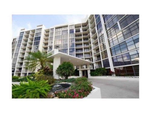 600 PARKVIEW DR # 407, Hallandale, FL 33009