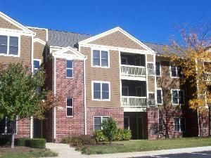 104 Glengarry Dr Apt 306, Bloomingdale, IL 60108