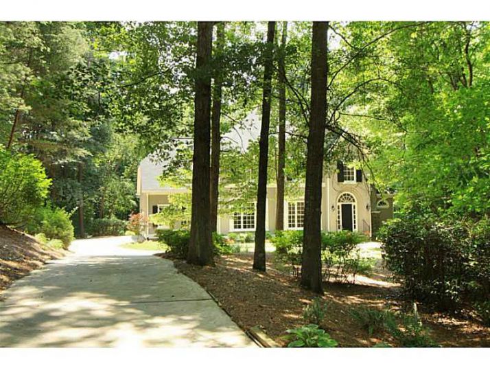 895 Onagh Court, Alpharetta, GA 30004