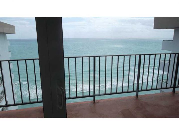 2030 S OCEAN DR # 2216, Hallandale, FL 33009