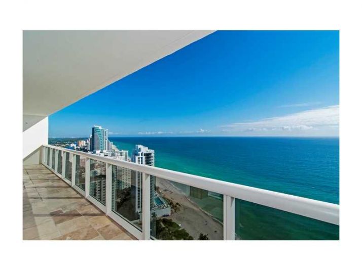 1800 S OCEAN DR # 3302, Hallandale, FL 33009