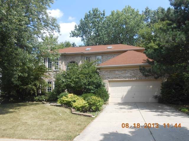 329 W Hampshire Dr, Bloomingdale, IL 60108