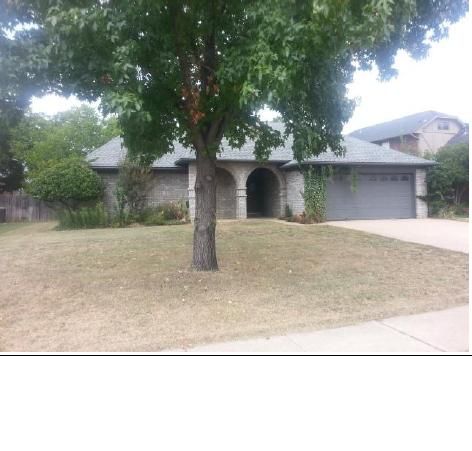 1816 Forestdale Dr, Grapevine, TX 76051