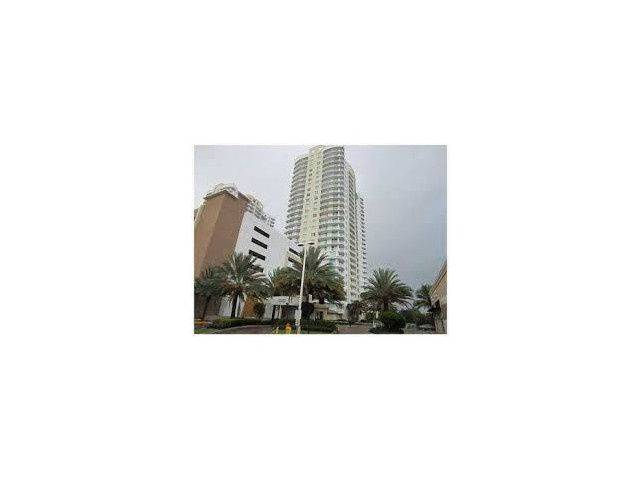 1745 HALLANDALE BEACH BLV # 501W, Hallandale, FL 33009