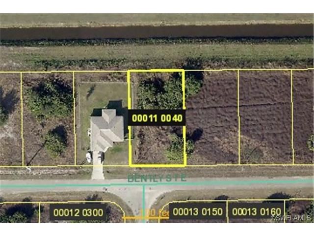 807 E Bently St, Lehigh Acres, FL 33974