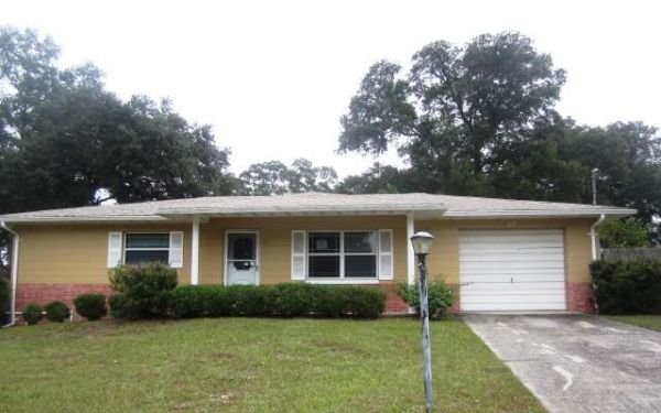 611 2nd Ave, Lady Lake, FL 32159