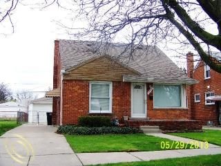 6894 Warwick St, Detroit, MI 48228