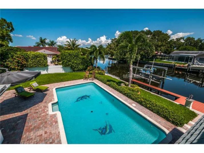 1325 47th Ave NE, Saint Petersburg, FL 33703