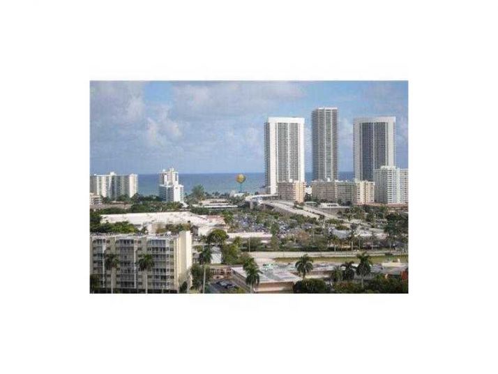 1755 E HALLANDALE BEACH BL # 303E, Hallandale, FL 33009