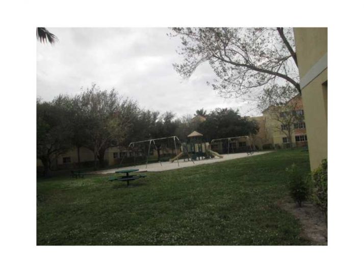 6135 NW 186 ST # 107, Hialeah, FL 33015