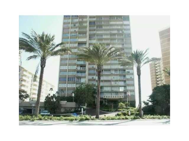 3140 S OCEAN DR # PH 1, Hallandale, FL 33009