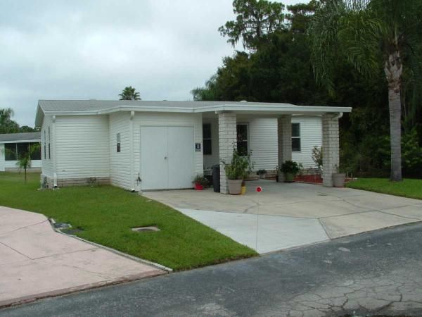 807 Petunia Way, Auburndale, FL 33823