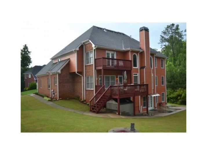 490 Gavenwood Drive, Lawrenceville, GA 30044