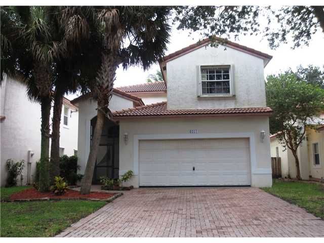 6351 Nw 38th Dr, Pompano Beach, FL 33067