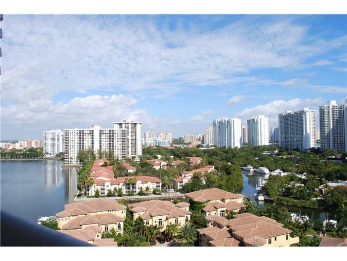 1000 ISLAND BL # 1606, North Miami Beach, FL 33160