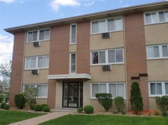 11037 S Kilbourn Ave #28, Oak Lawn, IL 60453