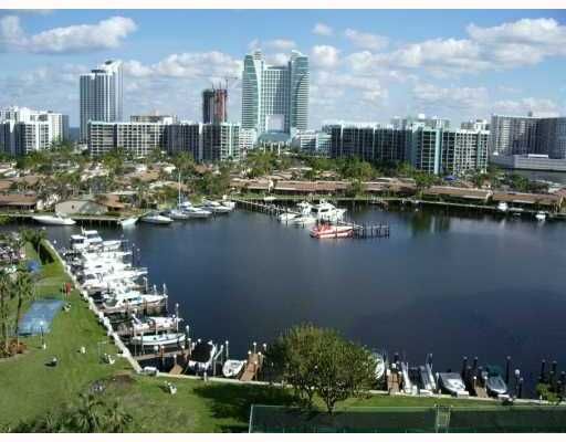 600 THREE ISLANDS BL # 811, Hallandale, FL 33009