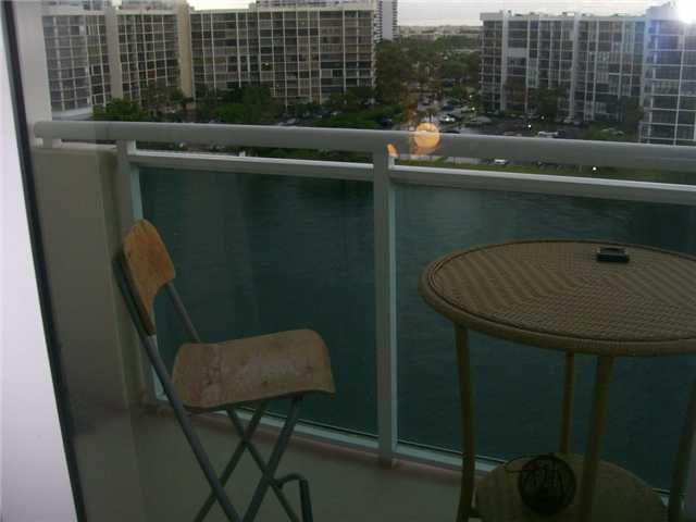 3000 S OCEAN DR # 820-W, Hollywood, FL 33019