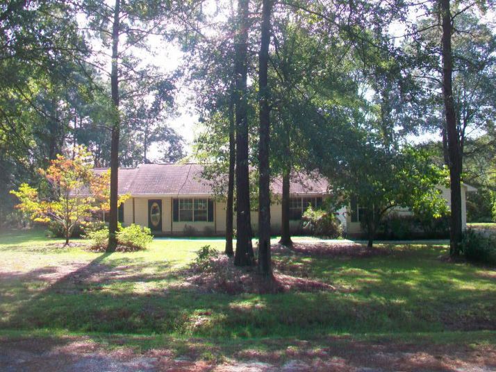 558 Coleman Ln, Dublin, GA 31021