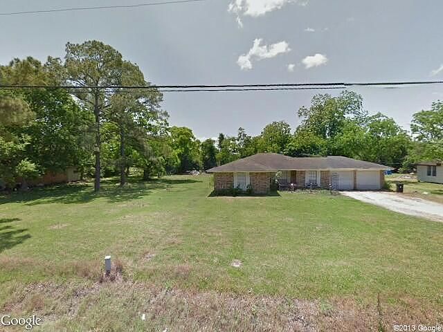 E Wallisville Rd, Highlands, TX 77562