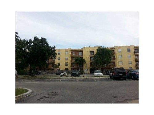 5665 W 20 AV # 203, Hialeah, FL 33012