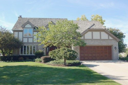 2 Richmond Ct., Lake Zurich, IL 60047