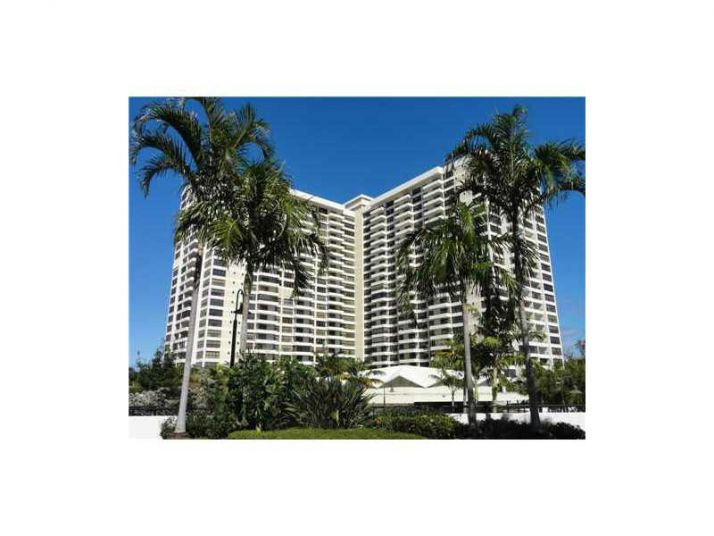 500 THREE ISLANDS # 222, Hallandale, FL 33009