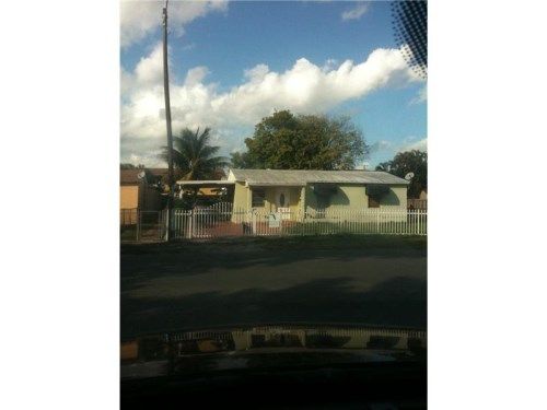 867 E 39 PL, Hialeah, FL 33013