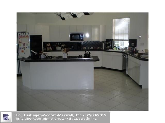 11740 SW 3RD ST, Fort Lauderdale, FL 33325