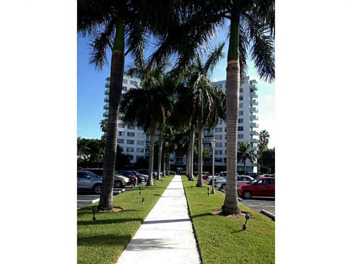 3301 NE 5 AV # 307, Miami, FL 33137