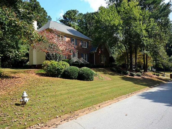 2183 Country Club Drive, Lawrenceville, GA 30043