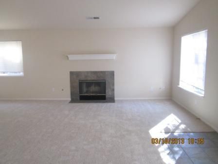 2904 Flint Hills Dr, Bakersfield, CA 93313