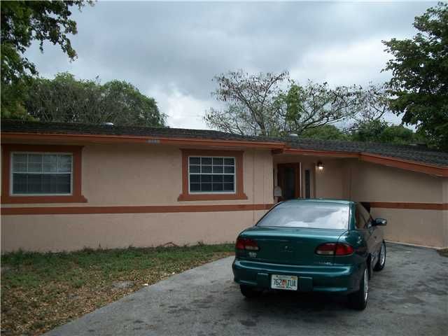 4748 NW 3RD CT, Fort Lauderdale, FL 33317