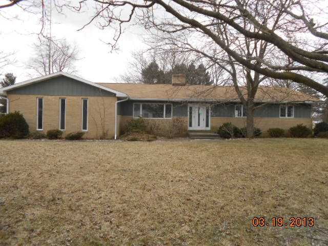 236 Oak Dr, Bronson, MI 49028