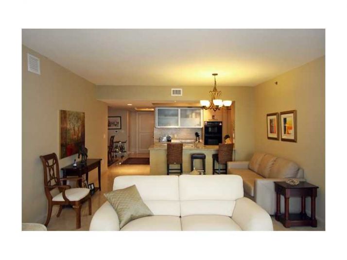 1830 S OCEAN DR # 3004, Hallandale, FL 33009