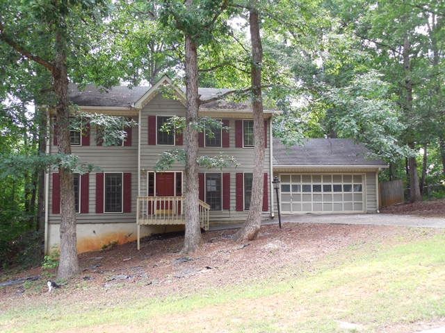 1685 Rambling Woods Dr, Lawrenceville, GA 30043