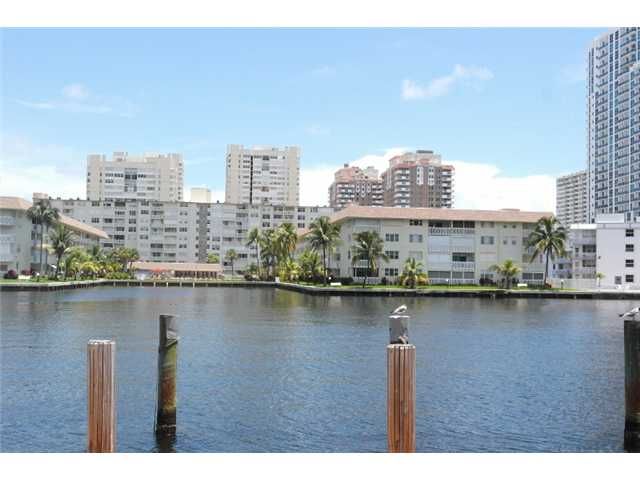 111 GOLDEN ISLES DR # C7, Hallandale, FL 33009