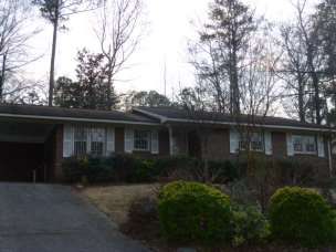 310 Laurel Ln, Lagrange, GA 30241