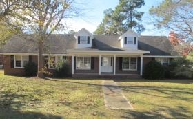 1605 Turnpike Road, Laurinburg, NC 28352