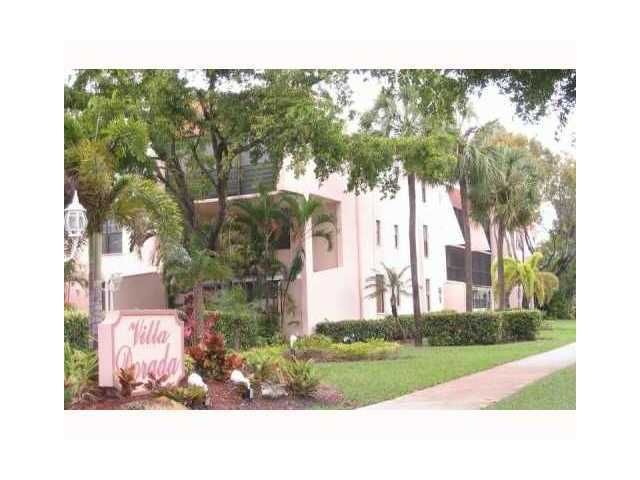 20300 W Country Club Dr # 121-3, Miami, FL 33180