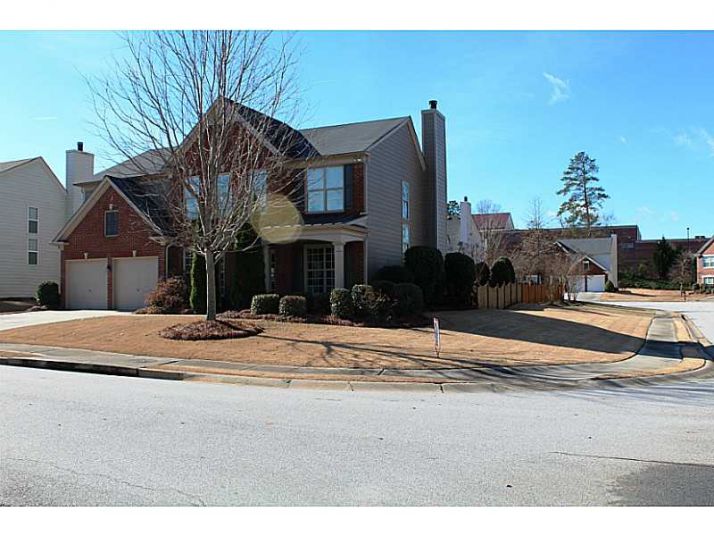 8165 Lockslay Way, Suwanee, GA 30024