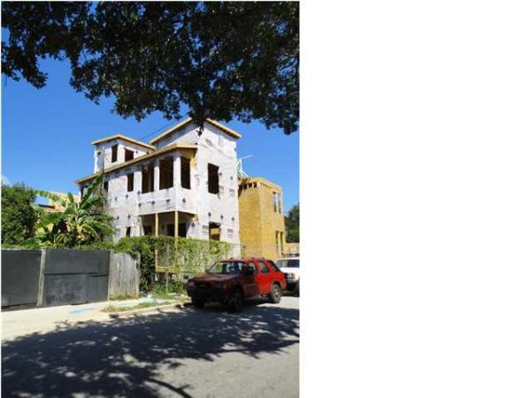 60 SIMONS ST, Charleston, SC 29403