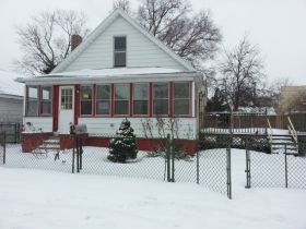 815 Oak St, Mishawaka, IN 46545