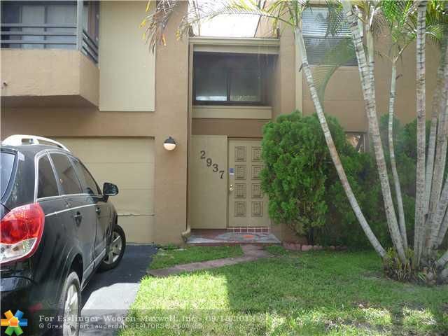 2937 W Missionwood Cir # B-31, Hollywood, FL 33025