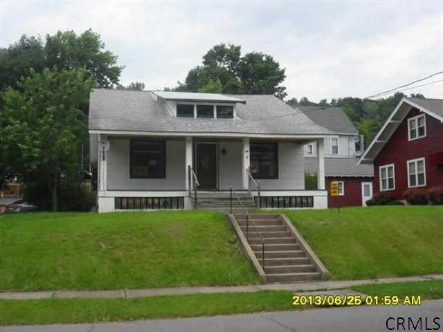 69 Stewart St, Amsterdam, NY 12010