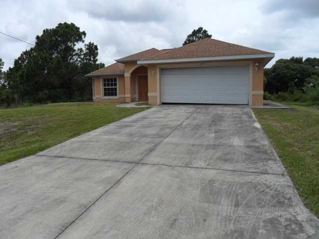 1119 Cora Cir, Lehigh Acres, FL 33974