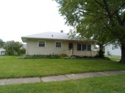 19 Lawson Ave, New Lebanon, OH 45345