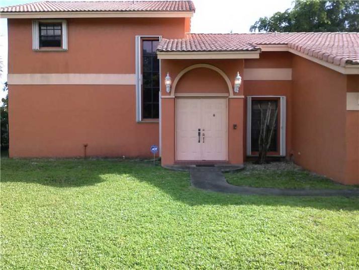 9110 S LAKE MIRAMAR CR, Hollywood, FL 33025