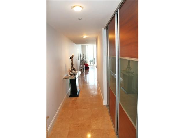 1830 OCEAN DR - SEASONAL # 2910, Hallandale, FL 33009