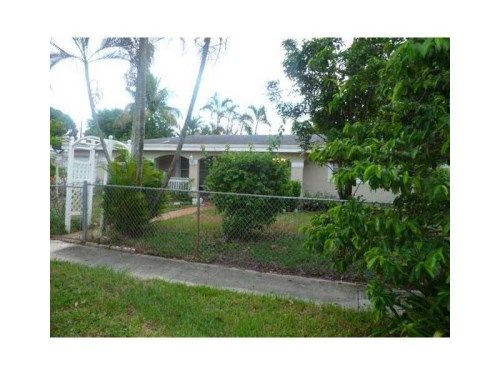 860 PINE RIDGE DR, Fort Lauderdale, FL 33317